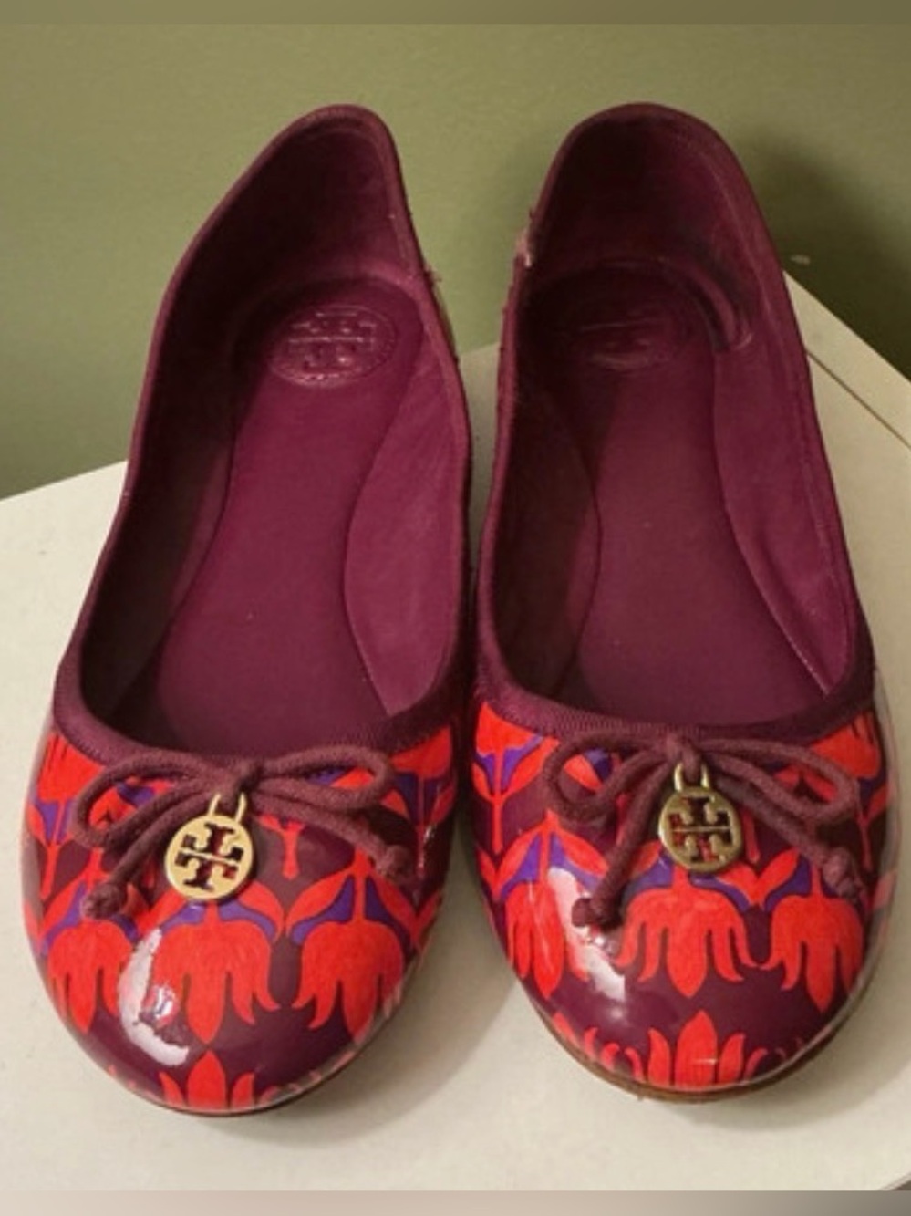 Tory Burch Sz 7.5 Maroon & Red Floral Reva Ballet Flats